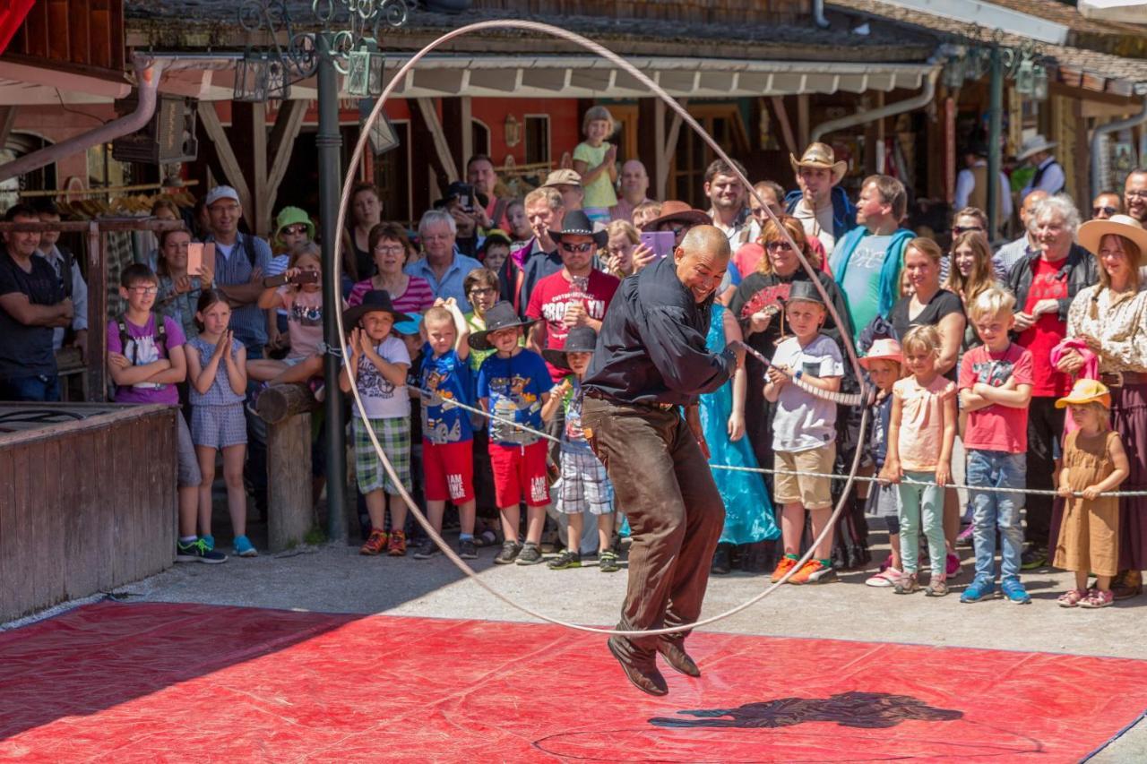 Pullman City Westernstadt Eging Bagian luar foto